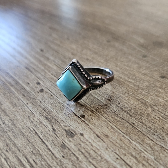 Turquoise ring - Picture 1 of 3